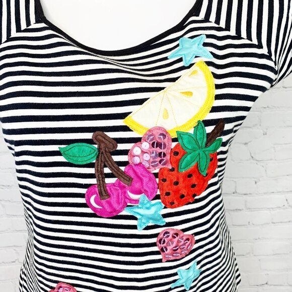 ADORABLE THALIA SODI FRUIT STRIPE TOP W/ SEQUINS!  1X - Picture 2 of 5